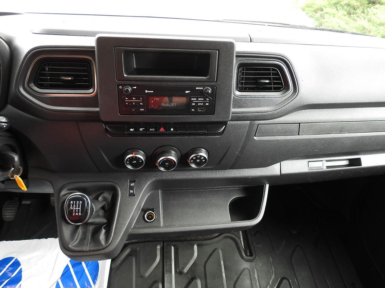 Curtain side van RENAULT MASTER: picture 33