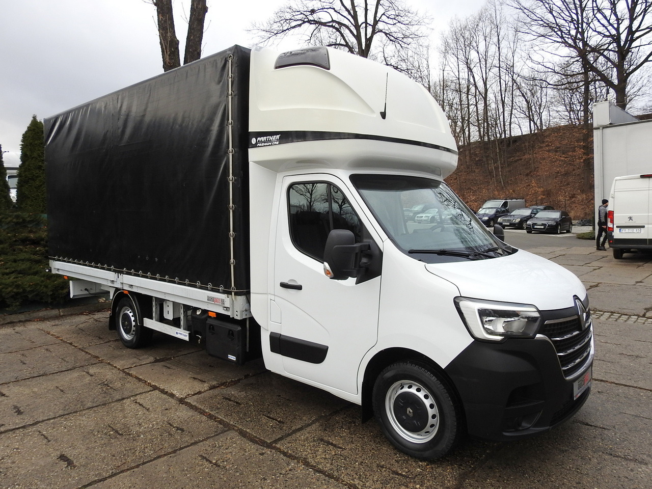 RENAULT MASTER TARPAULIN 10 PALLETS WEBASTO CRUISE CONTROL AIR CONDITIONING LED LIGHTS PNEUMATICS  165HP - Curtain side van: picture 4 RENAULT MASTER TARPAULIN 10 PALLETS WEBASTO CRUISE CONTROL AIR CONDITIONING LED LIGHTS PNEUMATICS  165HP - Curtain side van: picture 4