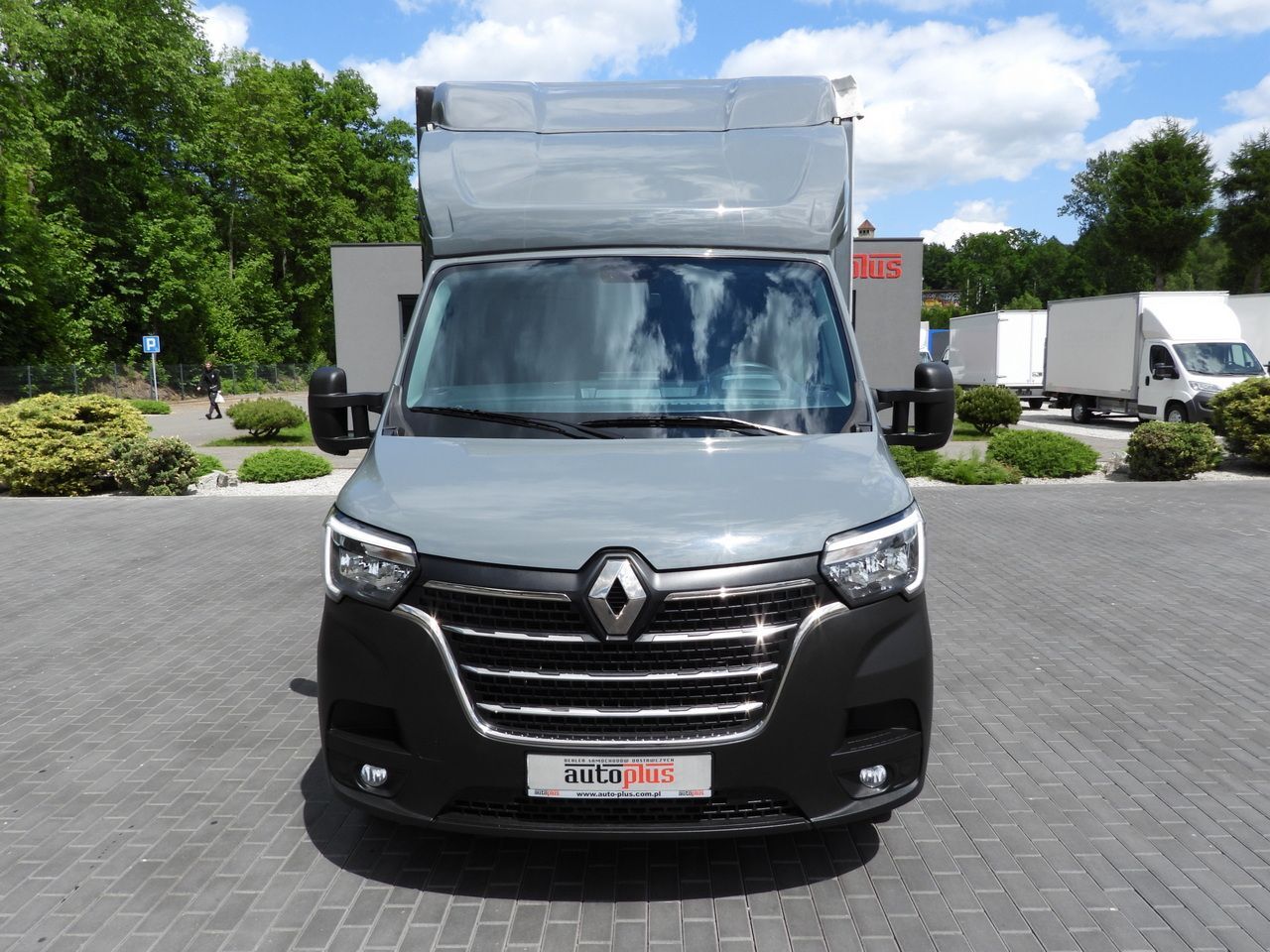 RENAULT MASTER TARPAULIN 10 PALLETS WEBASTO CRUISE CONTROL LED LIGHTS AIR CONDITIONING 165HP - Curtain side van: picture 5 RENAULT MASTER TARPAULIN 10 PALLETS WEBASTO CRUISE CONTROL LED LIGHTS AIR CONDITIONING 165HP - Curtain side van: picture 5
