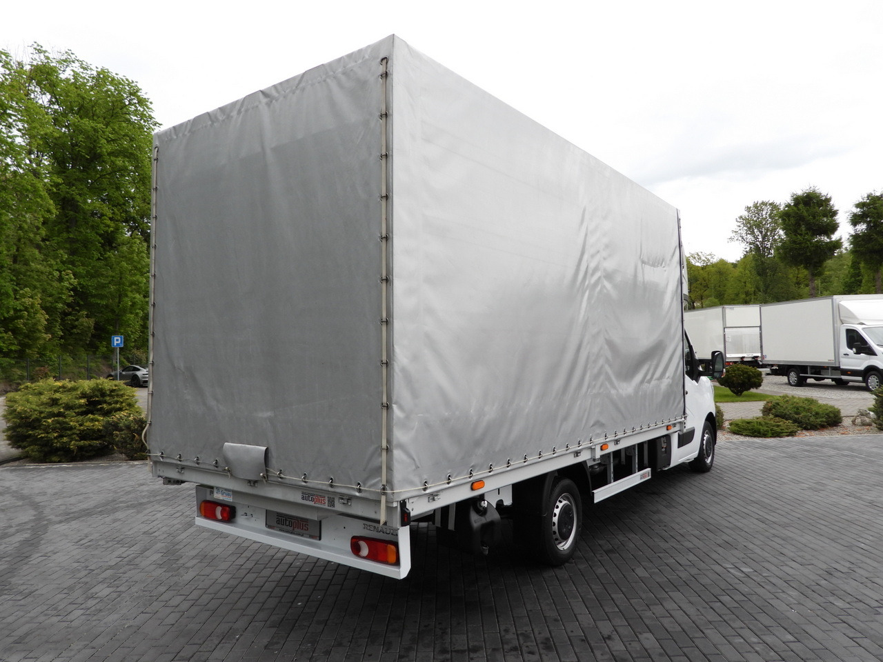 RENAULT MASTER TARPAULIN 10 PALLETS WEBASTO CRUISE CONTROL LED LIGHTS PNEUMATICS AIR CONDITIONING 165HP - Curtain side van: picture 3 RENAULT MASTER TARPAULIN 10 PALLETS WEBASTO CRUISE CONTROL LED LIGHTS PNEUMATICS AIR CONDITIONING 165HP - Curtain side van: picture 3