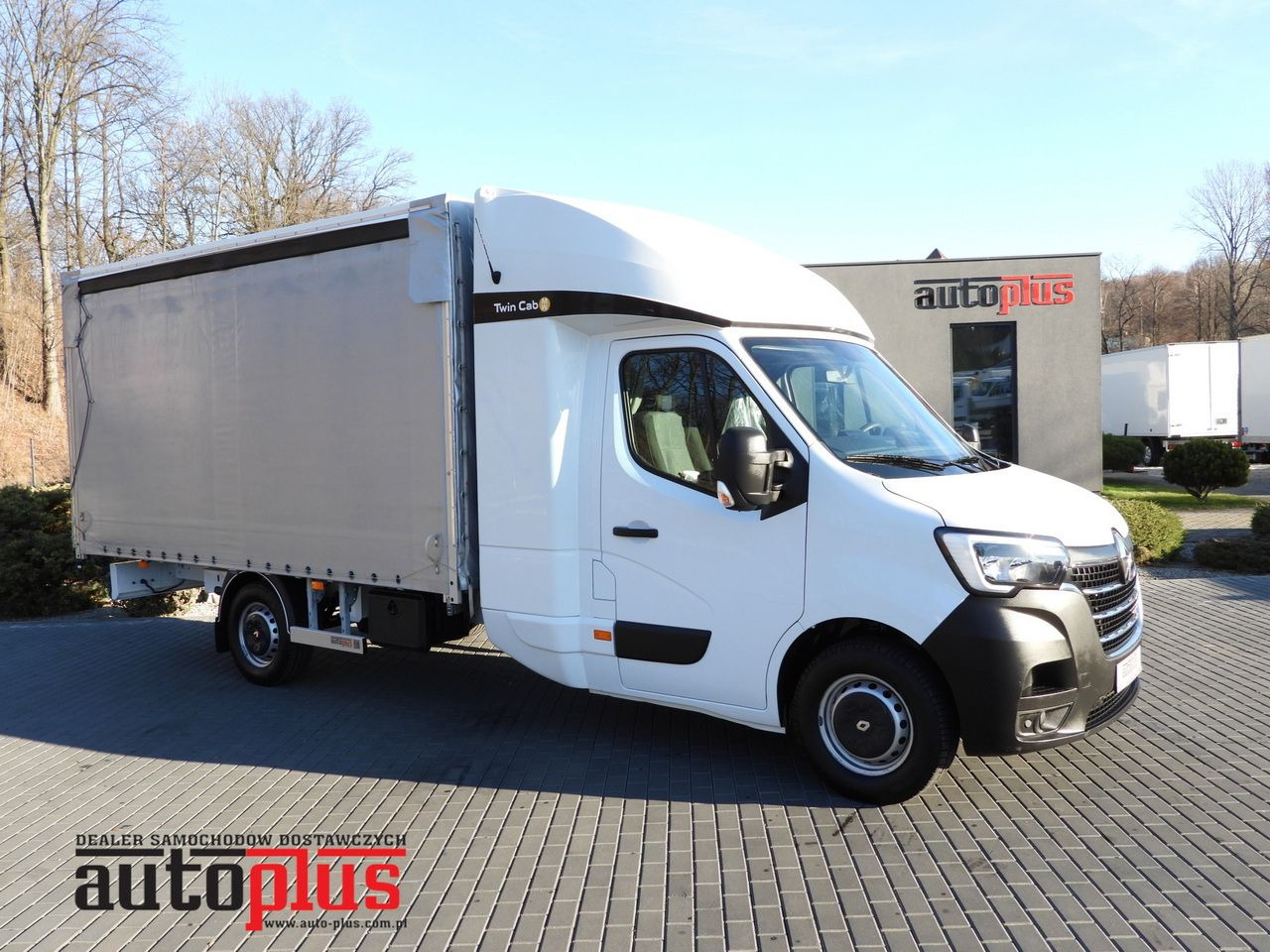 RENAULT MASTER TARPAULIN 8 PALLETS WEBASTO CRUISE CONTROL LED LIGHTS AIR CONDITIONING 165HP - Curtain side van: picture 1 RENAULT MASTER TARPAULIN 8 PALLETS WEBASTO CRUISE CONTROL LED LIGHTS AIR CONDITIONING 165HP - Curtain side van: picture 1
