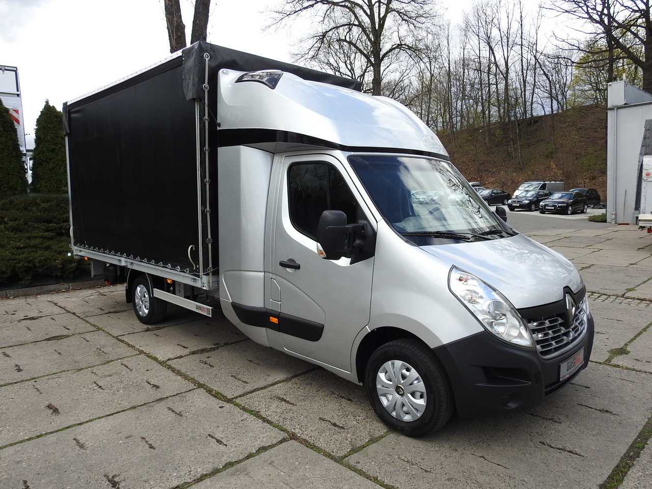 RENAULT MASTER TARPAULIN 8 PALLETS WEBASTO CRUISE CONTROL NAVIGATION AIR CONDITIONING PNEUMATICS 170HP - Curtain side van: picture 4 RENAULT MASTER TARPAULIN 8 PALLETS WEBASTO CRUISE CONTROL NAVIGATION AIR CONDITIONING PNEUMATICS 170HP - Curtain side van: picture 4