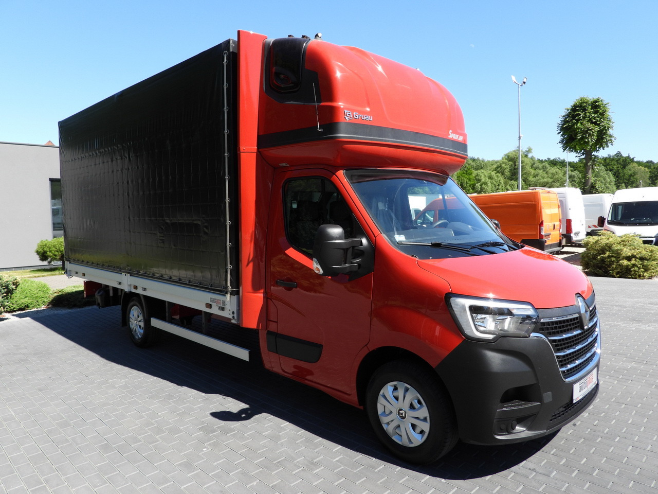 RENAULT MASTER TARPAULIN WEBASTO CRUISE CONTROL LED LIGHTS PNEUMATICS AIR CONDITIONING 165HP - Curtain side van: picture 4 RENAULT MASTER TARPAULIN WEBASTO CRUISE CONTROL LED LIGHTS PNEUMATICS AIR CONDITIONING 165HP - Curtain side van: picture 4