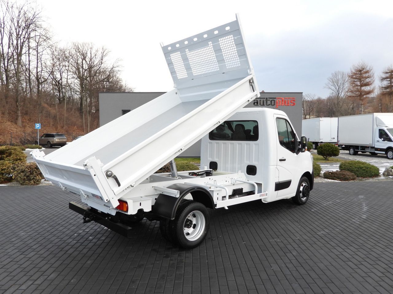 RENAULT MASTER TIPPER CRUISE CONTROL LED LIGHTS TWIN WHEELS AIR CONDITIONING 130HP - Tipper van: picture 3 RENAULT MASTER TIPPER CRUISE CONTROL LED LIGHTS TWIN WHEELS AIR CONDITIONING 130HP - Tipper van: picture 3