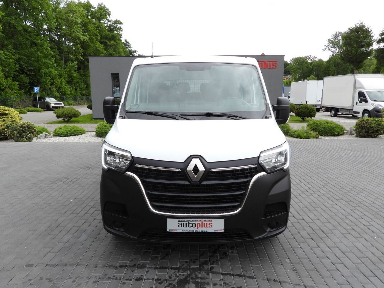 RENAULT MASTER TIPPER DOUBLE CABIN DOKA 6 SEATS CRUISE CONTROL NAVIGATION LED LIGHTS AIR CONDITIONING 145HP - Tipper van: picture 5 RENAULT MASTER TIPPER DOUBLE CABIN DOKA 6 SEATS CRUISE CONTROL NAVIGATION LED LIGHTS AIR CONDITIONING 145HP - Tipper van: picture 5