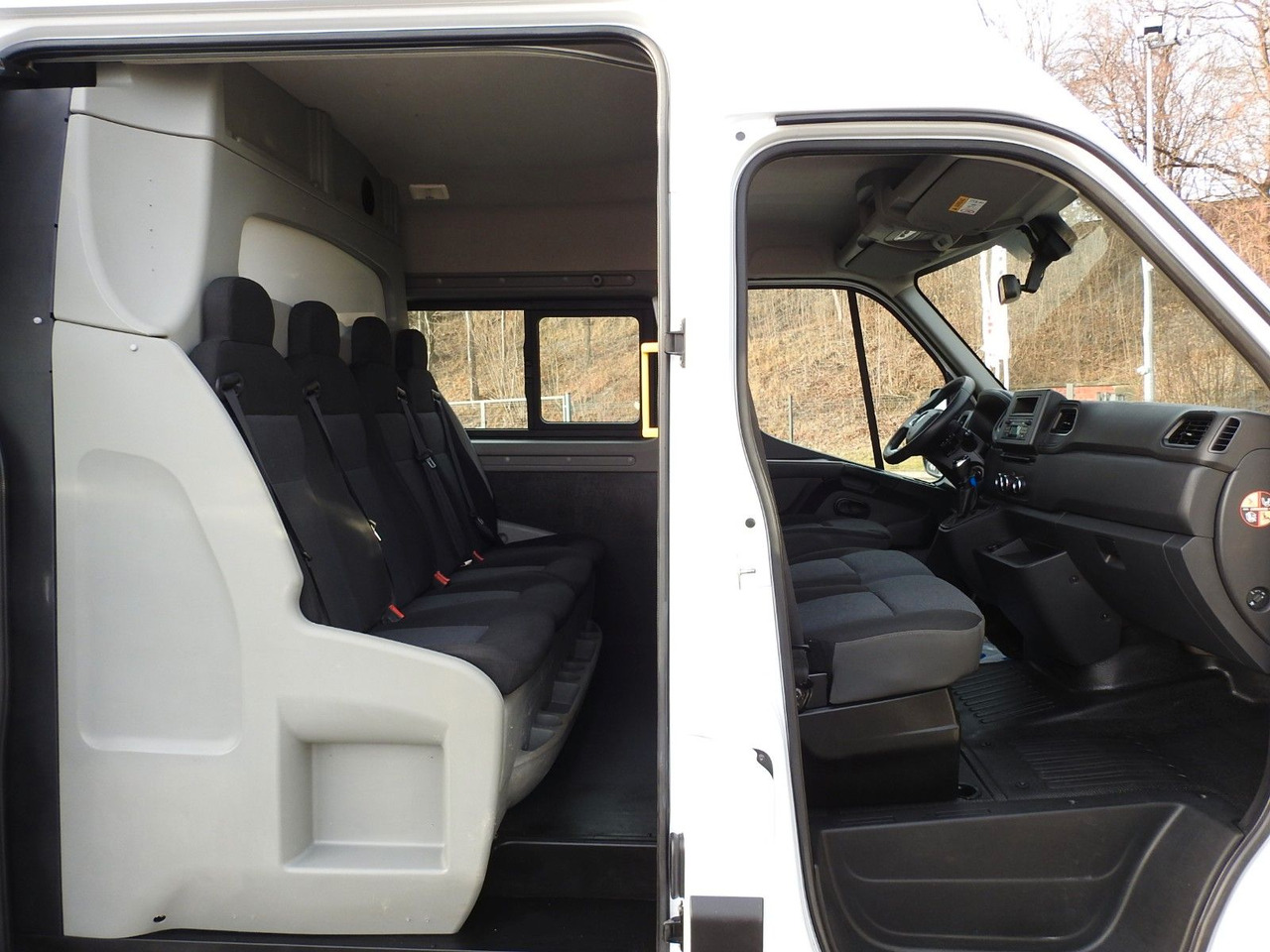 Leasing of  Renault MASTER KASTENWAGEN DOPPELKABINE 7 SITZE TEMPOMAT Renault MASTER KASTENWAGEN DOPPELKABINE 7 SITZE TEMPOMAT: picture 28