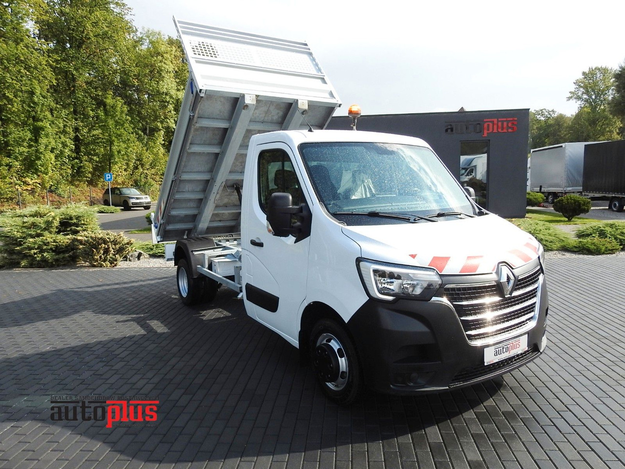 Renault MASTER KIPPER TEMPOMAT ZWILLINGSRÄDER - Tipper van: picture 1 Renault MASTER KIPPER TEMPOMAT ZWILLINGSRÄDER - Tipper van: picture 1