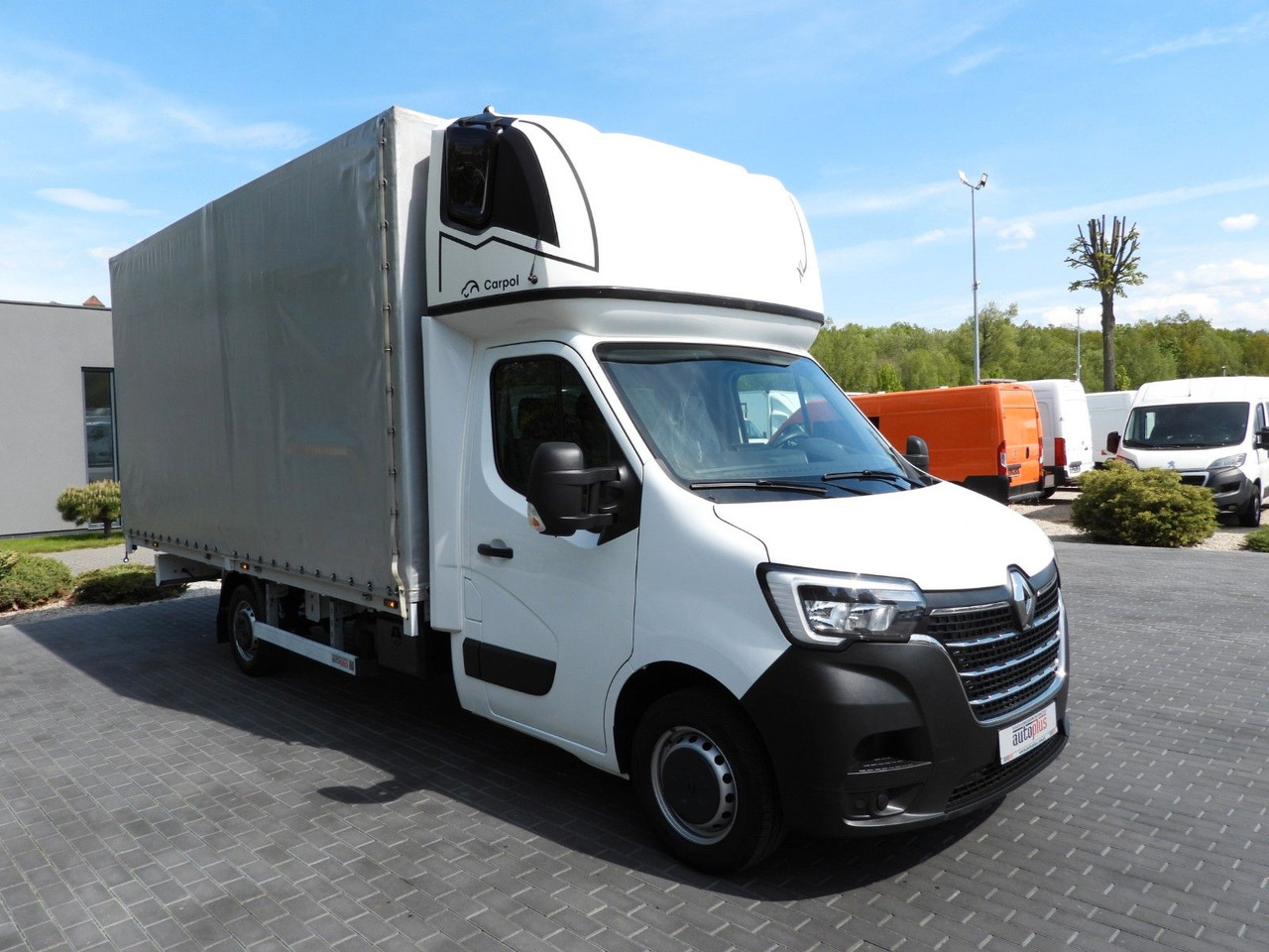 Renault MASTER PRITSCHE PLANE 10 PALETTEN WEBASTO A/C - Curtain side van: picture 4 Renault MASTER PRITSCHE PLANE 10 PALETTEN WEBASTO A/C - Curtain side van: picture 4