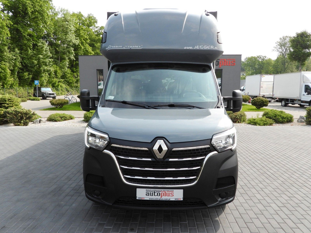 Renault MASTER PRITSCHE PLANE 10 PALETTEN WEBASTO TEMPOM - Curtain side van: picture 5 Renault MASTER PRITSCHE PLANE 10 PALETTEN WEBASTO TEMPOM - Curtain side van: picture 5