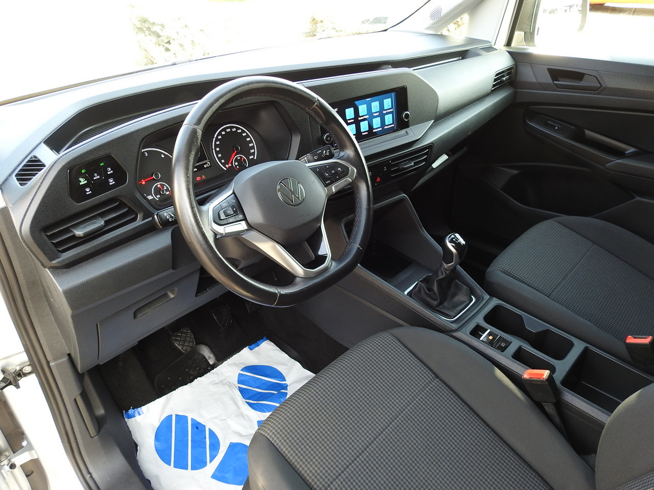 VOLKSWAGEN CADDY REFRIGERATOR VAN -20*C HEATING FUNCTION POWER SUPPLY 230V CRUISE CONTROL LED LIGHTS AIR CONDITIONING 100HP - Refrigerated van: picture 2 VOLKSWAGEN CADDY REFRIGERATOR VAN -20*C HEATING FUNCTION POWER SUPPLY 230V CRUISE CONTROL LED LIGHTS AIR CONDITIONING 100HP - Refrigerated van: picture 2