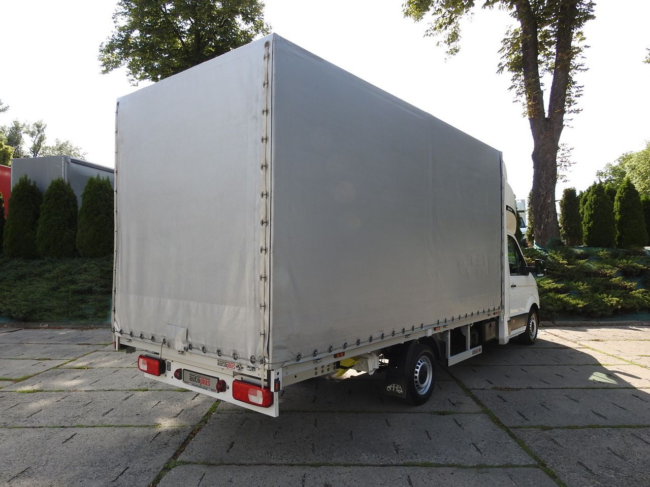 VOLKSWAGEN CRAFTER - Curtain side van: picture 3 VOLKSWAGEN CRAFTER - Curtain side van: picture 3