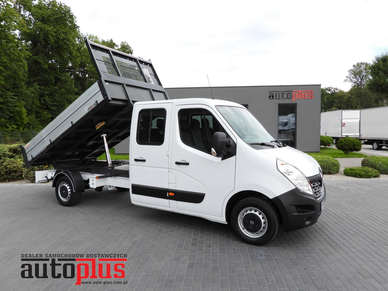 RENAULT MASTER TIPPER DOUBLE CABIN DOKA 7 SEATS 110HP - Van: picture 1 RENAULT MASTER TIPPER DOUBLE CABIN DOKA 7 SEATS 110HP - Van: picture 1