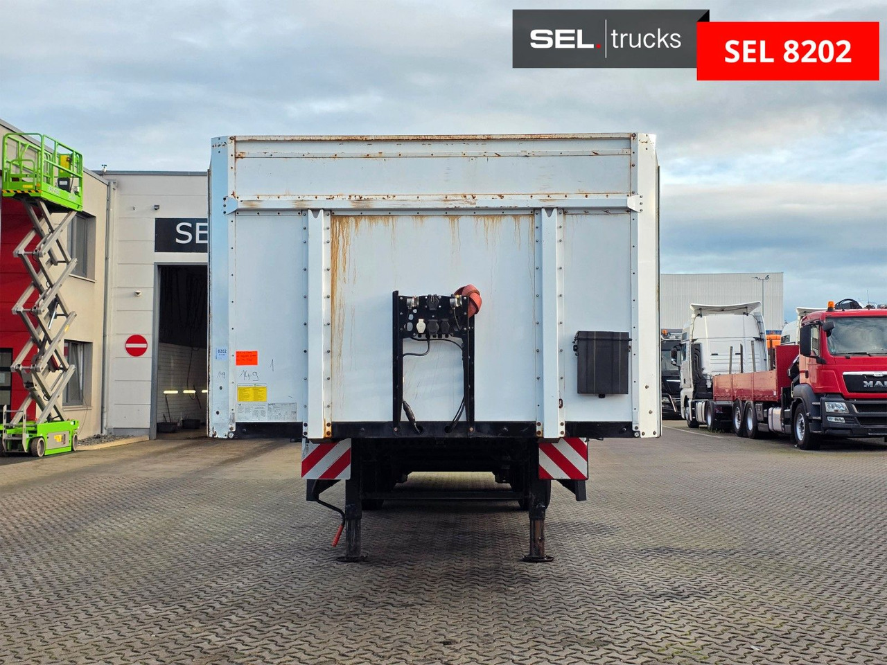 Berger SAPL24 / 4.290 kg !!! - Dropside/ Flatbed semi-trailer: picture 2 Berger SAPL24 / 4.290 kg !!! - Dropside/ Flatbed semi-trailer: picture 2