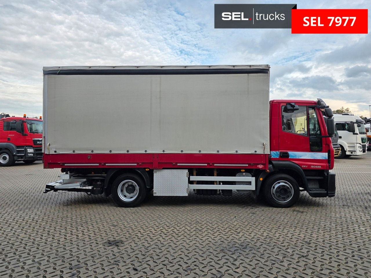 Iveco Eurocargo 120E28 / Ladebordwand / Aluklappen - Curtainsider truck: picture 4 Iveco Eurocargo 120E28 / Ladebordwand / Aluklappen - Curtainsider truck: picture 4