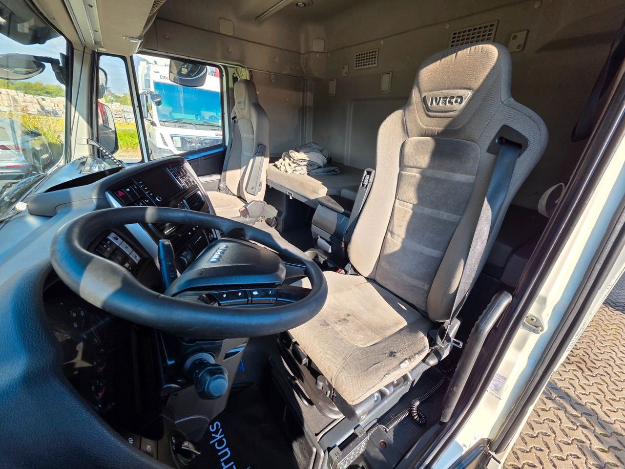 Beverage truck Iveco Stralis 420 / Ldbw / Lenkachse / Liftachse: picture 17