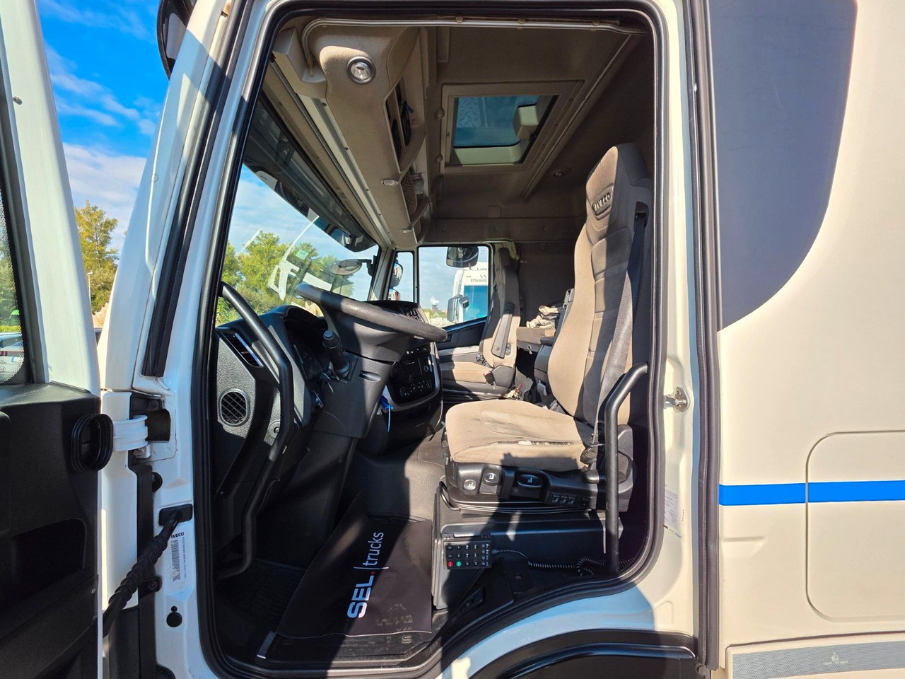 Beverage truck Iveco Stralis 420 / Ldbw / Lenkachse / Liftachse: picture 16