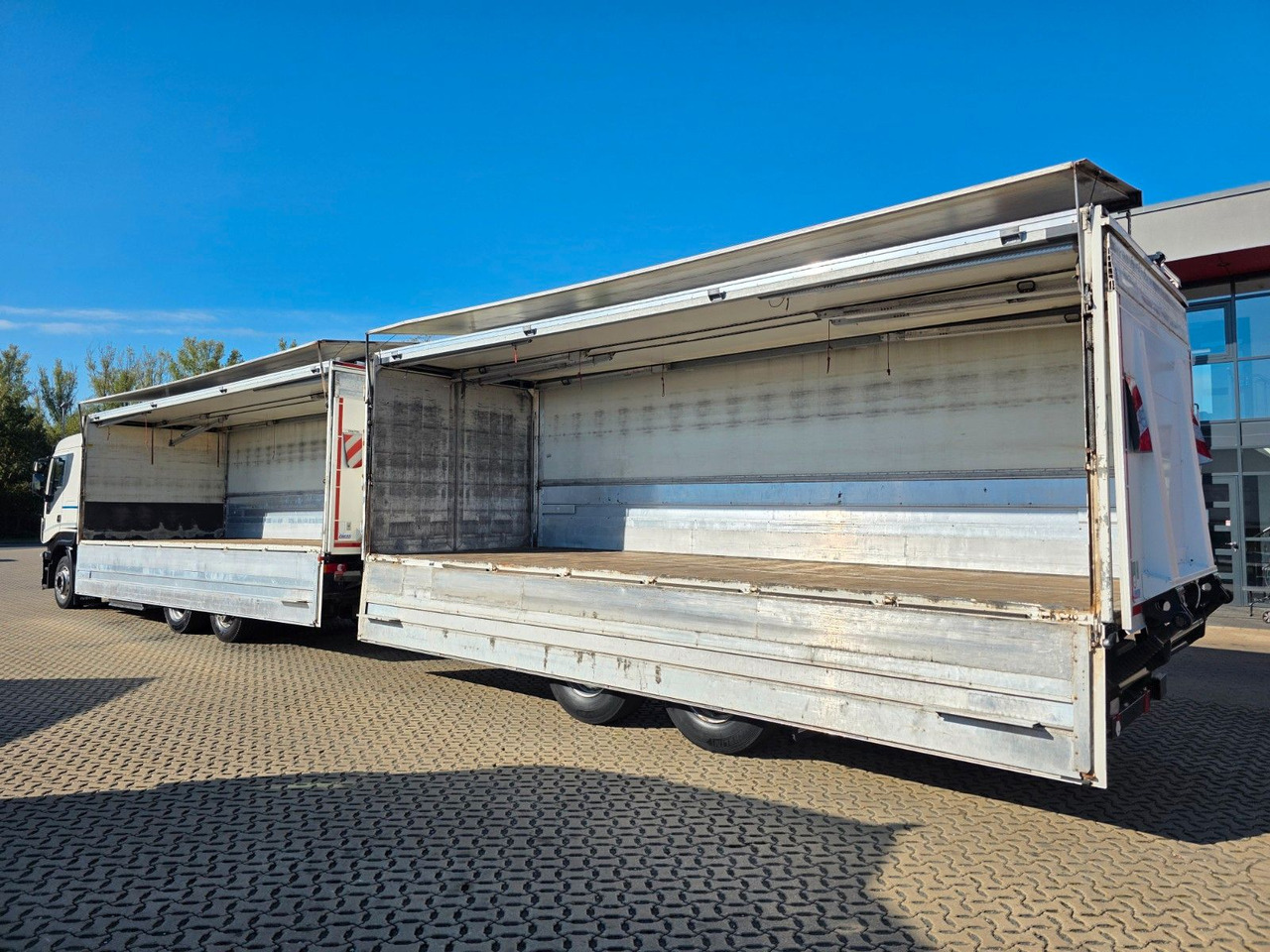 Beverage truck Iveco Stralis 420 / Ldbw / Lenkachse / Liftachse: picture 11