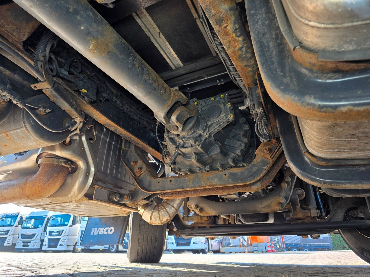 Beverage truck Iveco Stralis 420 / Ldbw / Lenkachse / Liftachse: picture 36