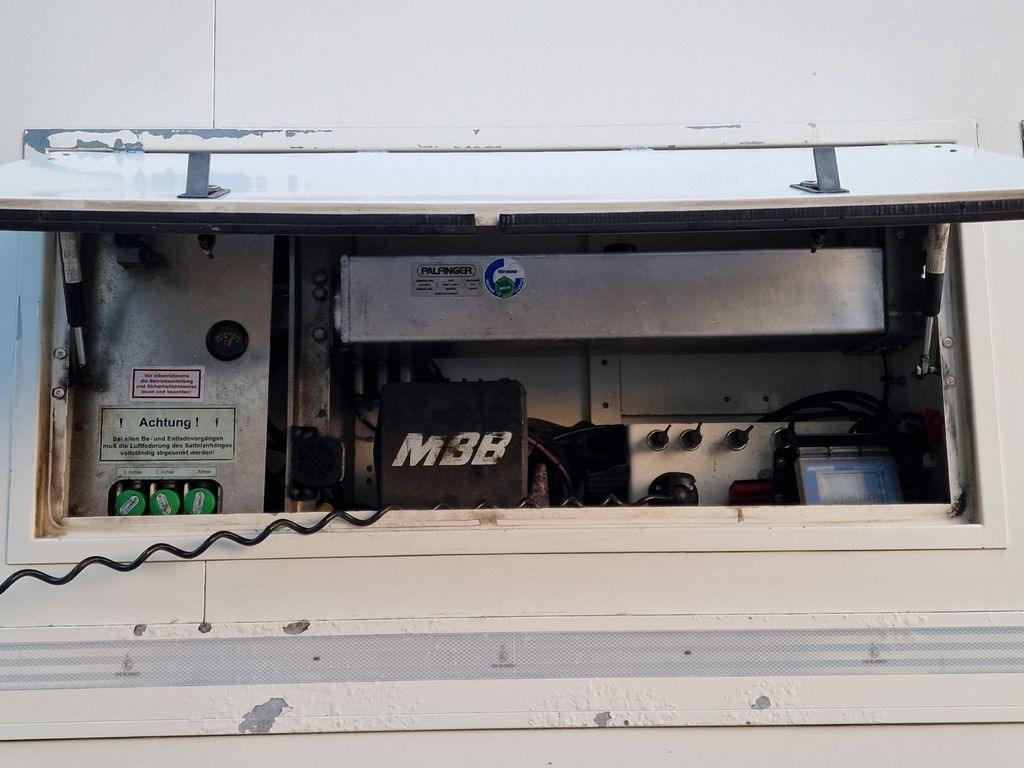 Closed box semi-trailer Langendorf SDT / Doppelstock: picture 11 Closed box semi-trailer Langendorf SDT / Doppelstock: picture 11