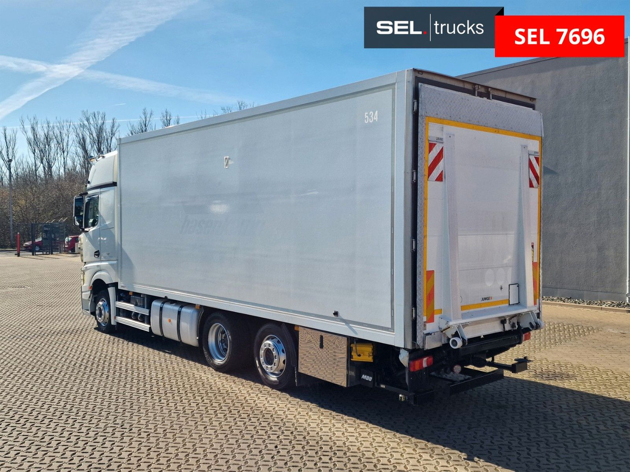 Mercedes-Benz Actros 2643 / Retarder / Ldbw / Lenkachse / - Box truck: picture 1 Mercedes-Benz Actros 2643 / Retarder / Ldbw / Lenkachse / - Box truck: picture 1