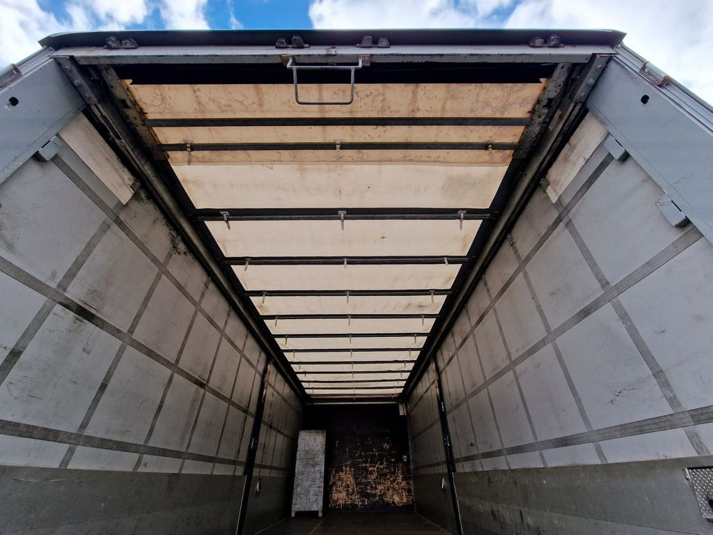 Curtainsider truck Mercedes-Benz Antos 1830L 4X2: picture 11