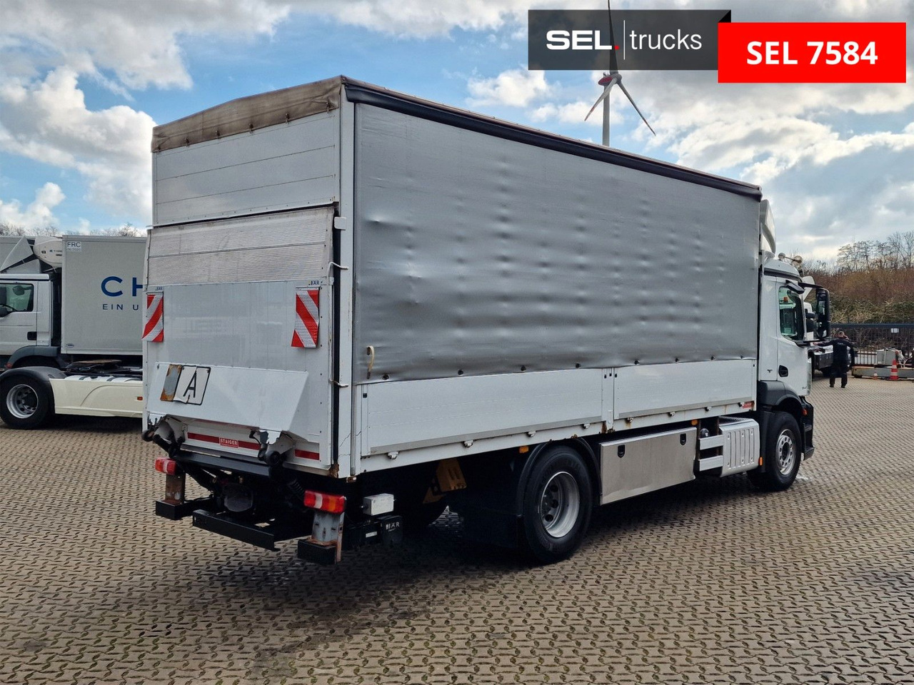 Mercedes-Benz Antos 1840 / Ladebordwand - Curtainsider truck: picture 5 Mercedes-Benz Antos 1840 / Ladebordwand - Curtainsider truck: picture 5