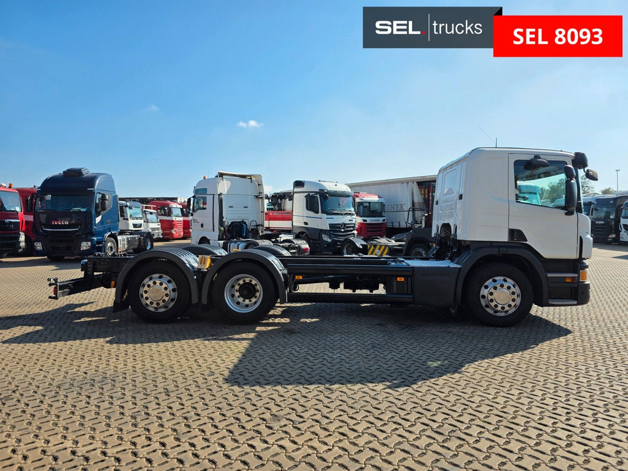 Scania P420 LB6X2*4MNA / Retarder  / PTO / ADR - Cab chassis truck: picture 4 Scania P420 LB6X2*4MNA / Retarder  / PTO / ADR - Cab chassis truck: picture 4