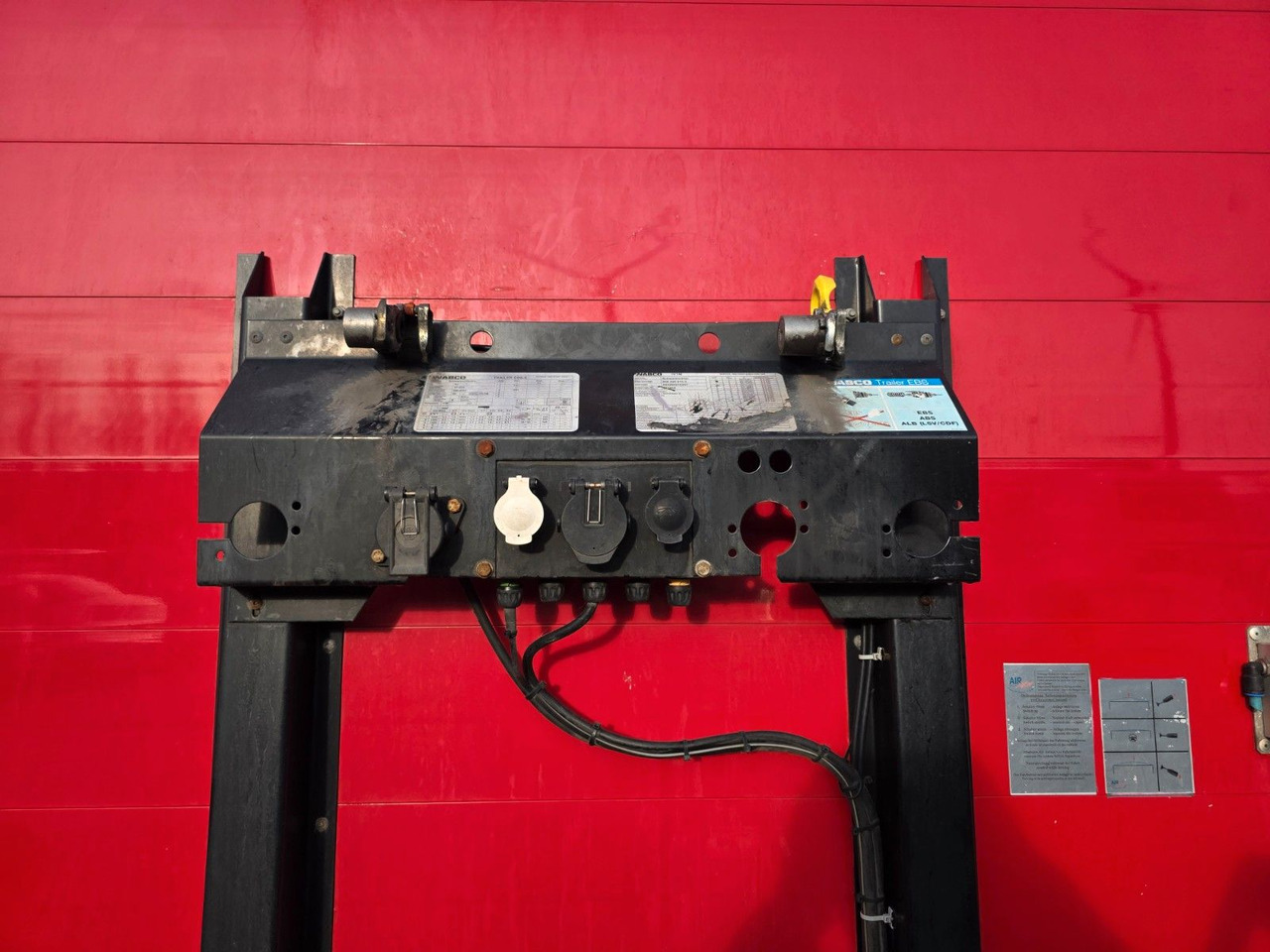 Beverage semi-trailer Schwarzmüller SJ: picture 27