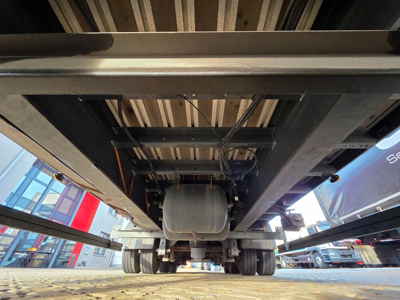 Beverage semi-trailer Schwarzmüller SJ: picture 29