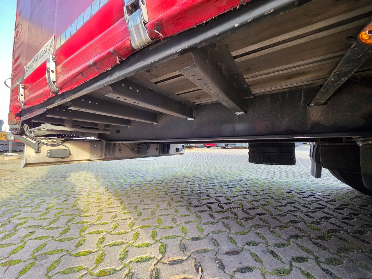 Beverage semi-trailer Schwarzmüller SJ: picture 24