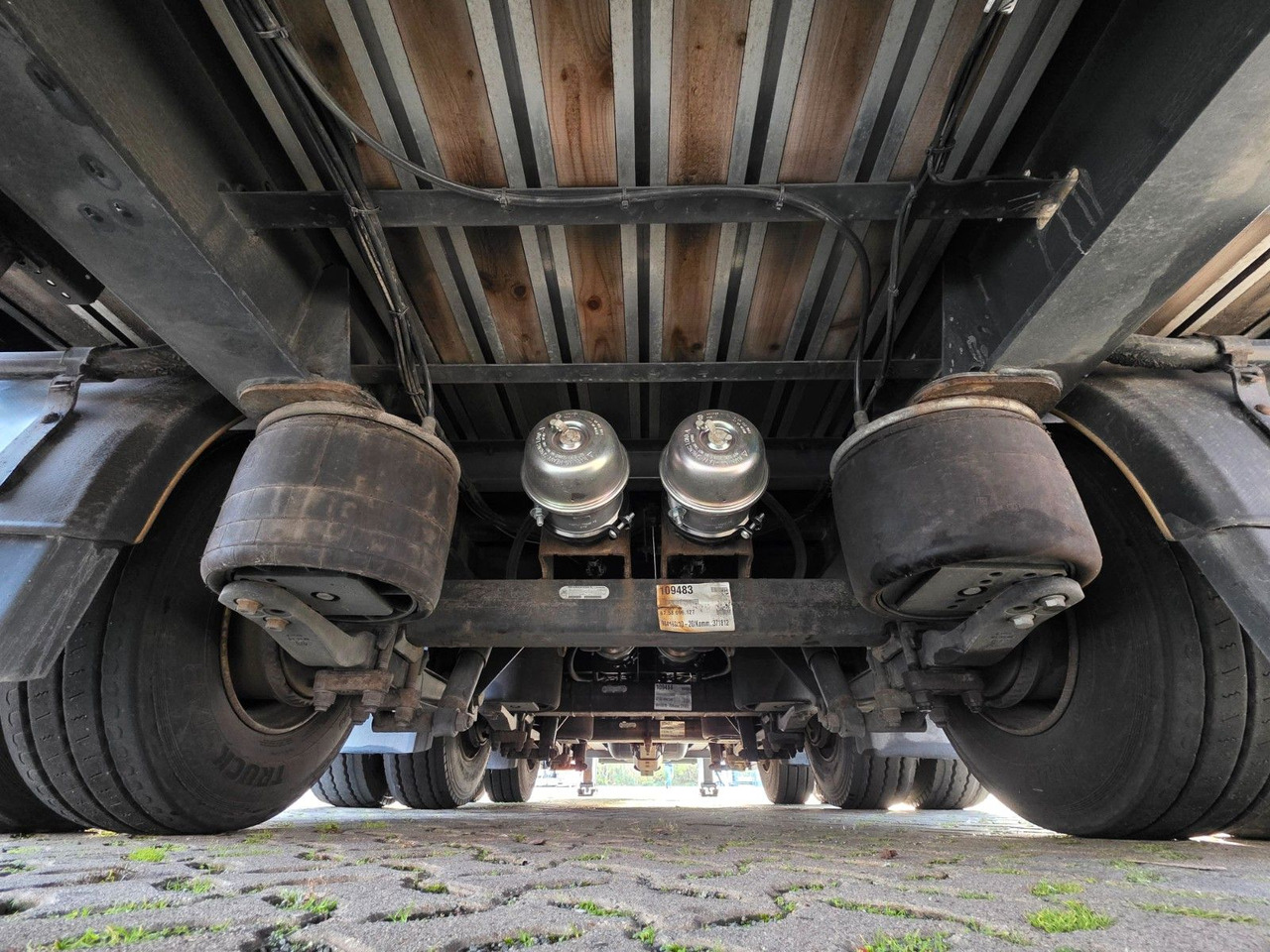 Beverage semi-trailer Schwarzmüller SJ: picture 32