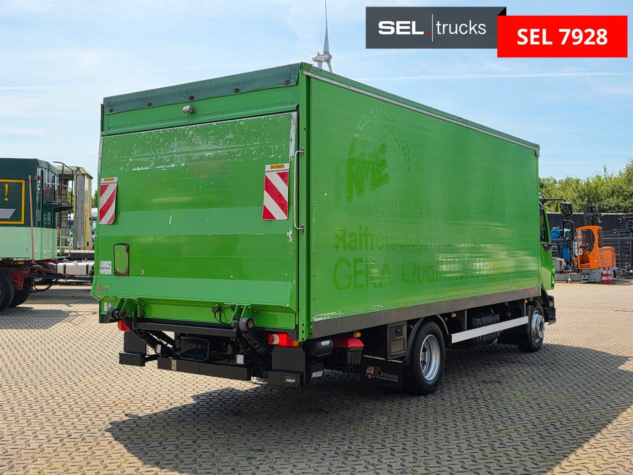 Volvo FL 240 - Curtainsider truck: picture 5 Volvo FL 240 - Curtainsider truck: picture 5