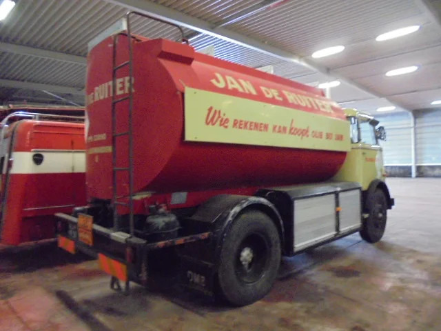DAF 1600 A1600DF 360 - Tank truck: picture 3 DAF 1600 A1600DF 360 - Tank truck: picture 3