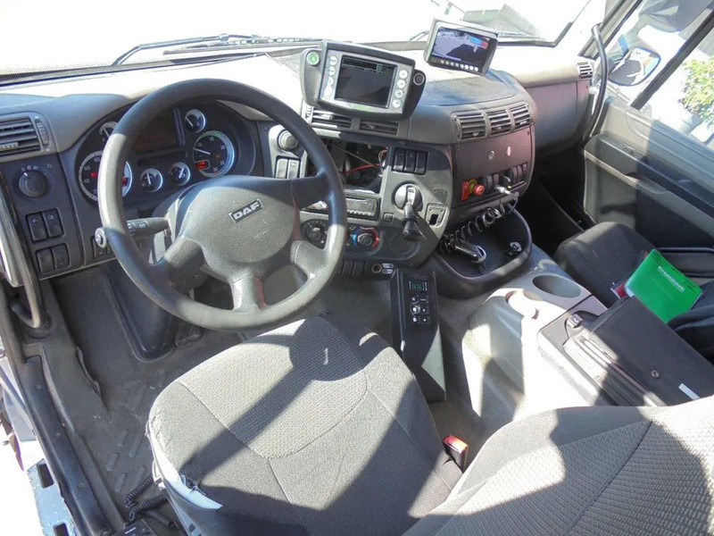 Garbage truck DAF FAN 75 240: picture 13