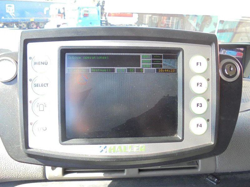 Garbage truck DAF FAN 75 240: picture 15