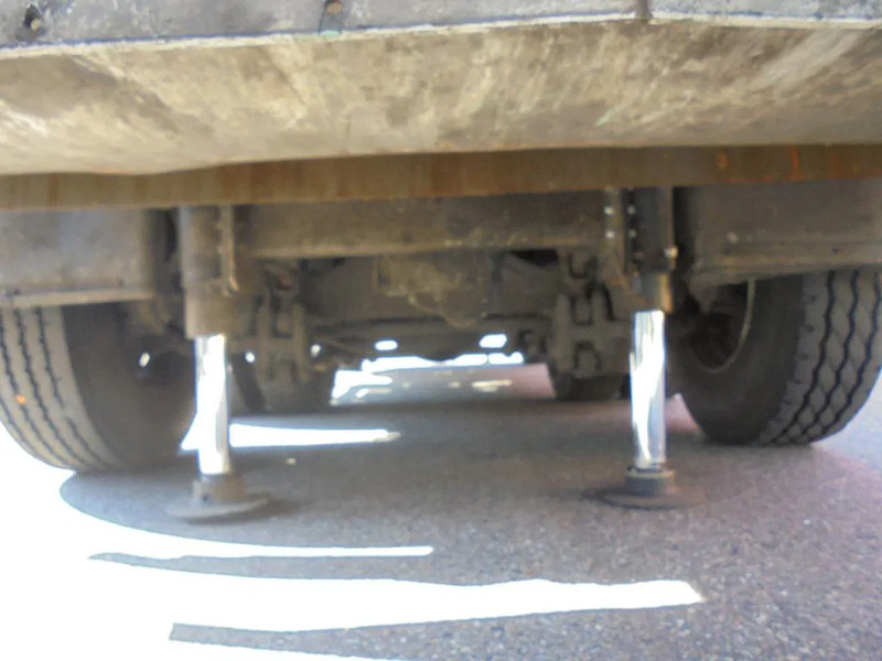 Garbage truck DAF FAN 75 240: picture 11