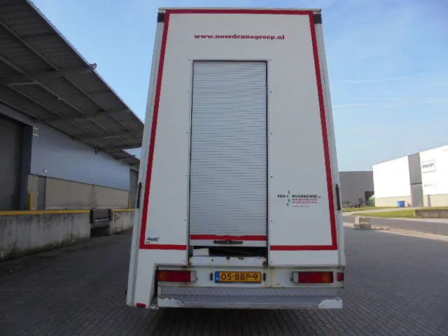 Curtainsider truck DAF LF 45: picture 7