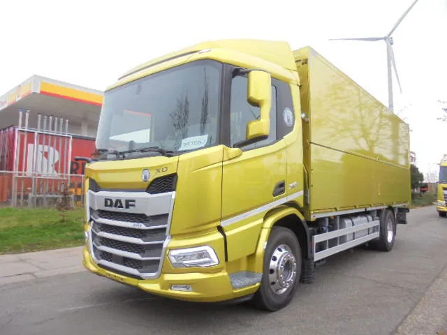 DAF XD 370 FA DEMO MET FABRIEKS GARANTIE NL TRUCK - Box truck: picture 1 DAF XD 370 FA DEMO MET FABRIEKS GARANTIE NL TRUCK - Box truck: picture 1