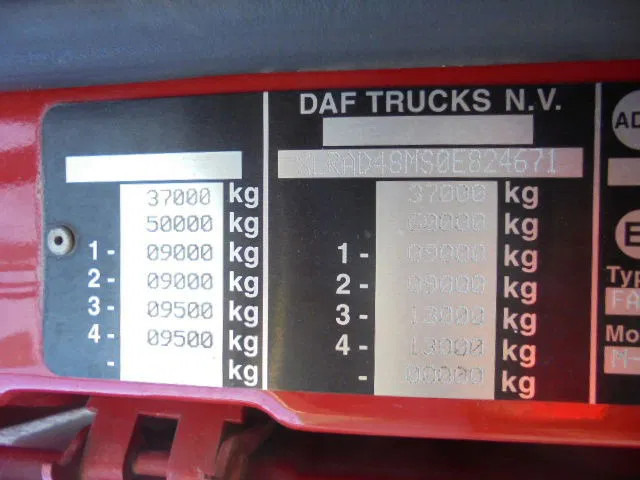 Hook lift truck DAF XF 105 410 FAD 8X4 STEEL SUSPENSION: picture 17