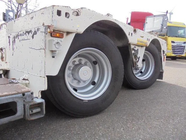Low loader semi-trailer Faymonville F-S42-1ACA: picture 20 Low loader semi-trailer Faymonville F-S42-1ACA: picture 20