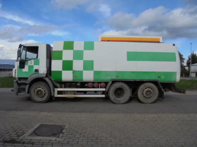 Tank truck Iveco Stralis 270 WATER TANK: picture 8 Tank truck Iveco Stralis 270 WATER TANK: picture 8