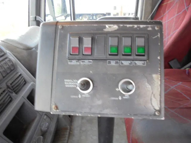 Tank truck Iveco Stralis 270 WATER TANK: picture 20 Tank truck Iveco Stralis 270 WATER TANK: picture 20