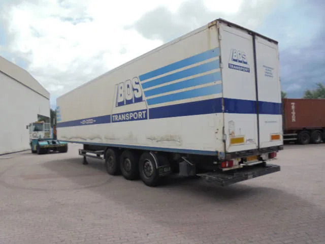 Kögel S***24 - Closed box semi-trailer: picture 4 Kögel S***24 - Closed box semi-trailer: picture 4