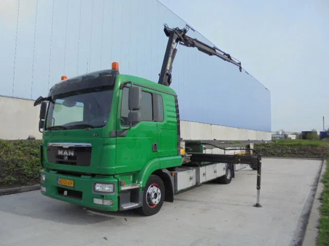 MAN TGL 12.220 NL TRUCK - Crane truck: picture 1 MAN TGL 12.220 NL TRUCK - Crane truck: picture 1