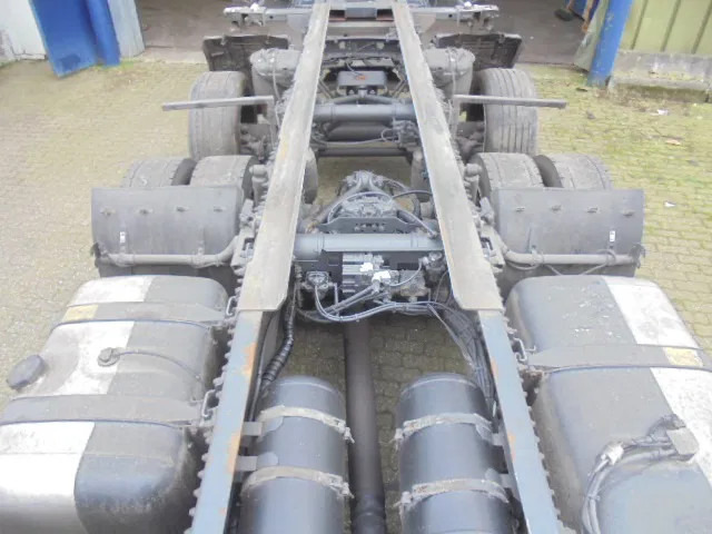 Mercedes-Benz Actros 2542 LS 6X2 ENGINE BROKE - Container transporter/ Swap body truck: picture 5 Mercedes-Benz Actros 2542 LS 6X2 ENGINE BROKE - Container transporter/ Swap body truck: picture 5