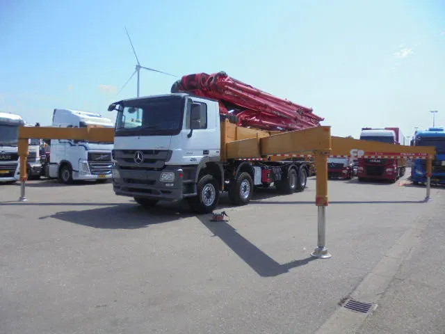 Concrete pump truck Mercedes-Benz Actros 4144 8X4 SANY 56M BETONPOMP: picture 6