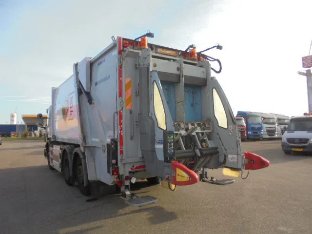 Scania P310 6x2 RETARDER NL TRUCK - Garbage truck: picture 5 Scania P310 6x2 RETARDER NL TRUCK - Garbage truck: picture 5