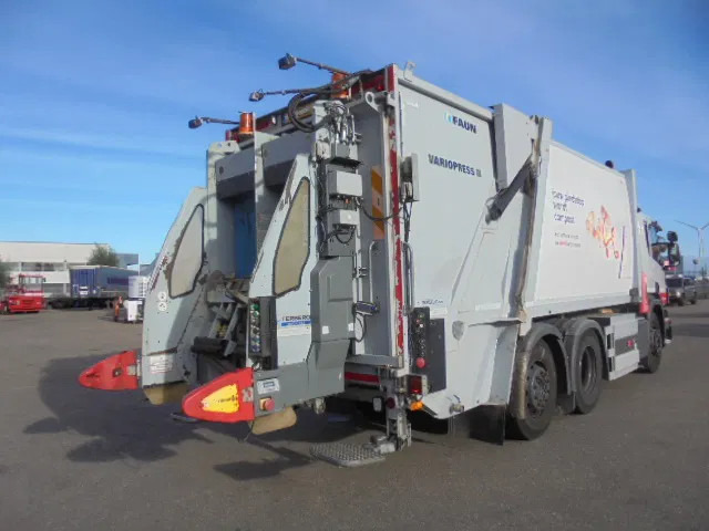Scania P310 6x2 RETARDER NL TRUCK - Garbage truck: picture 4 Scania P310 6x2 RETARDER NL TRUCK - Garbage truck: picture 4