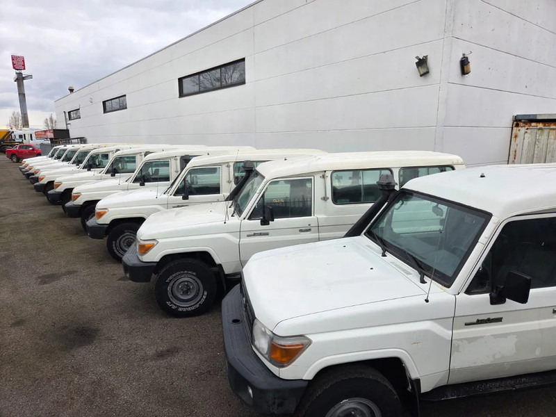 Toyota Land Cruiser HZJ76 + HZJ78L + PICKUP 4WD EXPORT OUT EU ONLY - Car: picture 3 Toyota Land Cruiser HZJ76 + HZJ78L + PICKUP 4WD EXPORT OUT EU ONLY - Car: picture 3