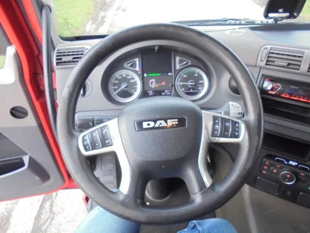 Tractor unit DAF CF 410 52 UNITS IN STOCK NL TREKKERS: picture 8 Tractor unit DAF CF 410 52 UNITS IN STOCK NL TREKKERS: picture 8